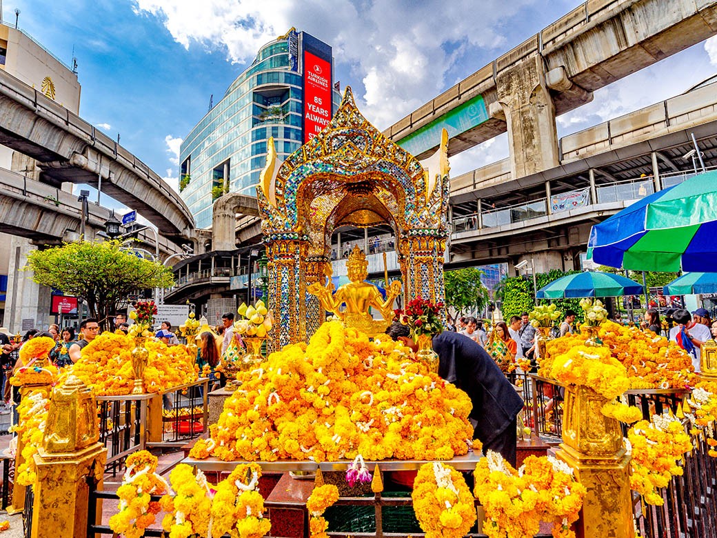 Đền Erawan: Ngôi đền linh thiêng giữa thủ đô Bangkok sầm uất