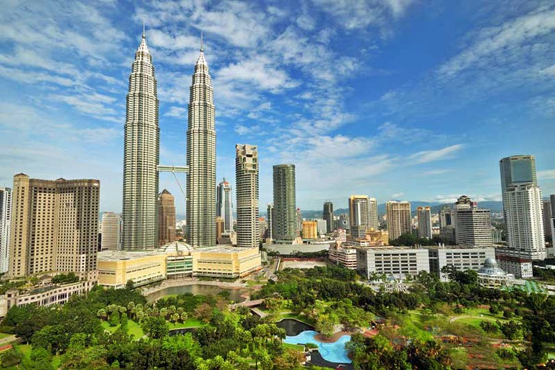 Chiêm ngưỡng vẻ đẹp kiêu hãnh và lộng lẫy của tháp đôi Petronas ở Malaysia