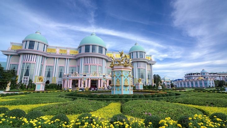 Ghé thăm tòa lâu đài tỷ phú - Baan Sukhawadee lộng lẫy giữa thành phố biển  Pattaya